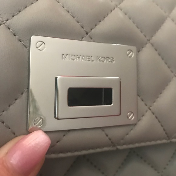 Michael Kors Handbag - Picture 4 of 8